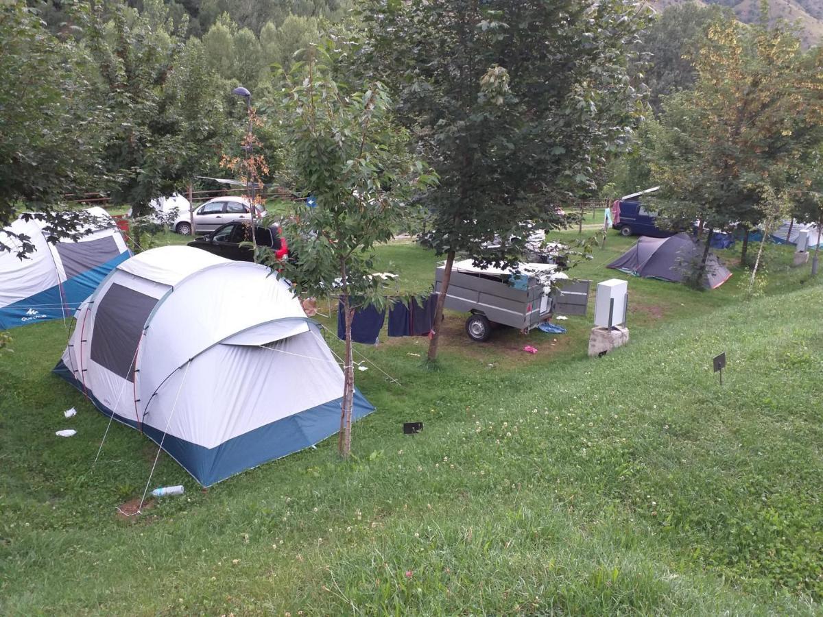 Camping Riu Gelat Hotel Espot Buitenkant foto